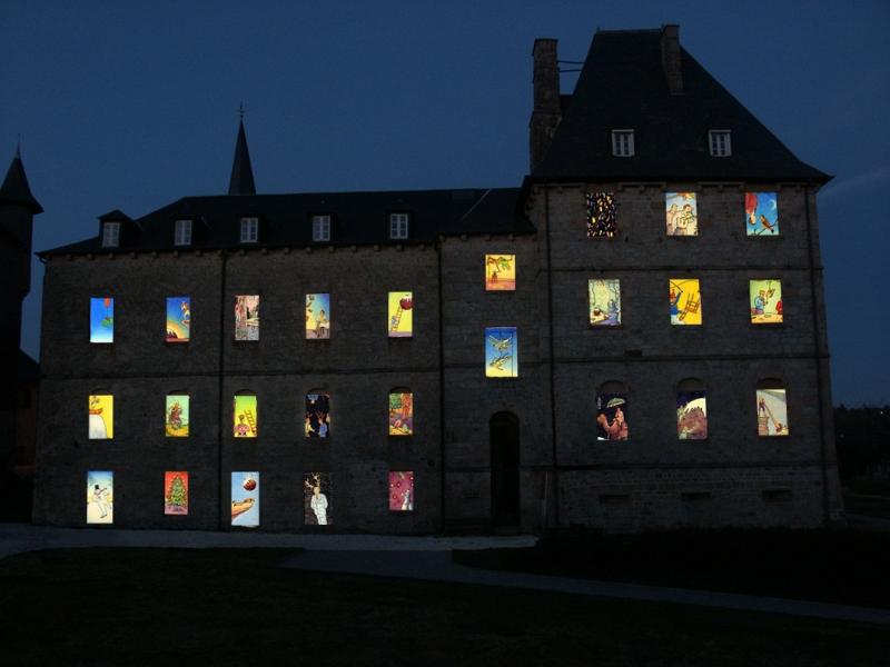 Facade du Calendrier de l'Avent réalisé par Glen Baxter